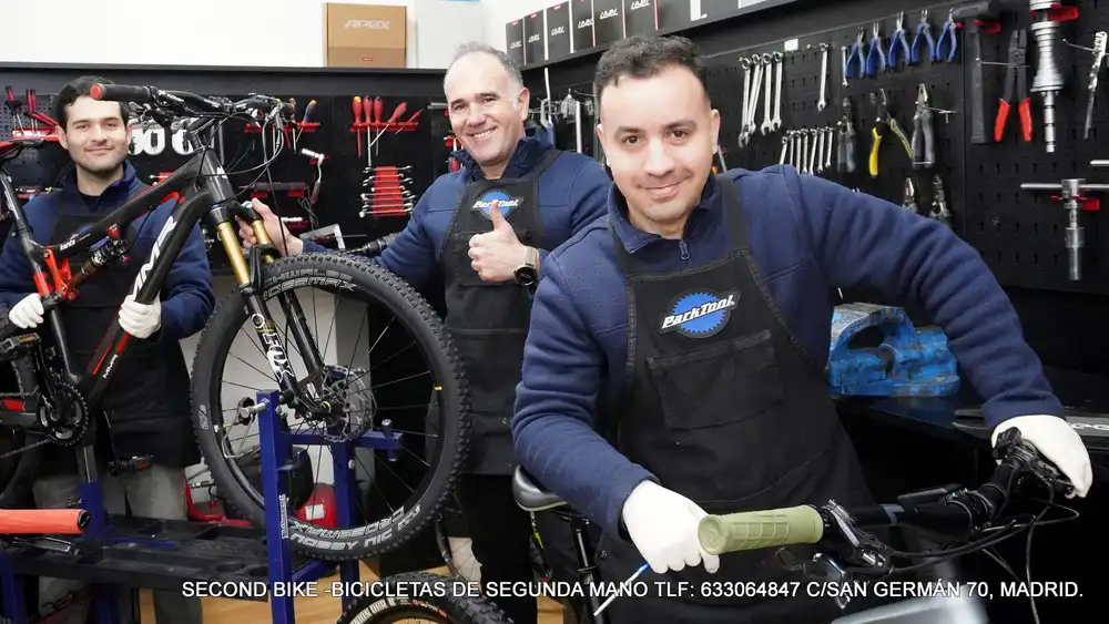 taller de bicicletas y tienda de bicicletas de segunda mano en madrid secondbike calle san german 70 28020 madrid (6)